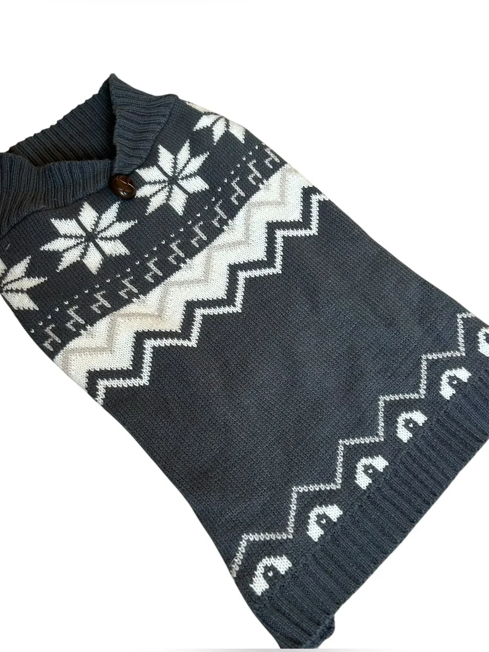 NEW Gray & White Snowflake Winter Snow Design Dog Sweater Vest Coat Medium Size!